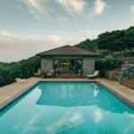 Conto erótico: O padrasto e a enteada na piscina - Água quente demais!
