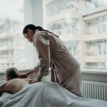 O que considerar antes de escolher um espaço especializado em massagens para adultos?